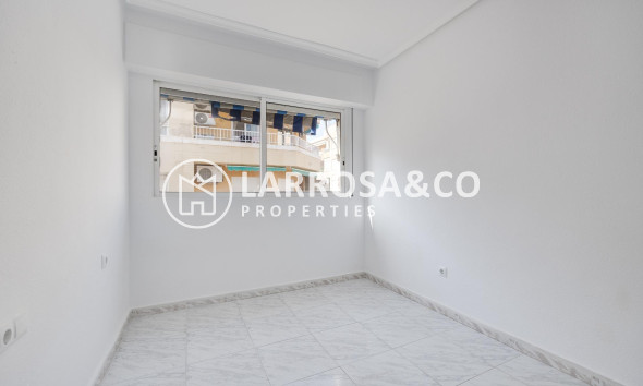 Reventa - Apartamento - Torrevieja - Playa Los Locos