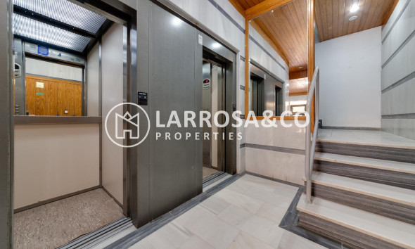 Reventa - Apartamento - Torrevieja - Playa Los Locos