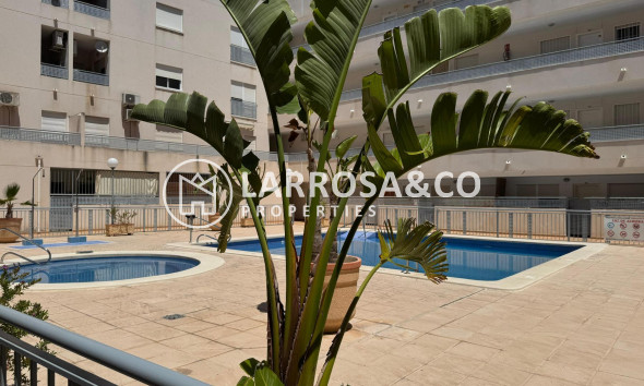 Herverkoop - Apartment - Almoradí