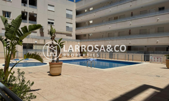 Herverkoop - Apartment - Almoradí