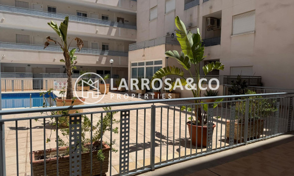 Herverkoop - Apartment - Almoradí