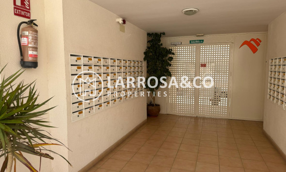 Herverkoop - Apartment - Almoradí