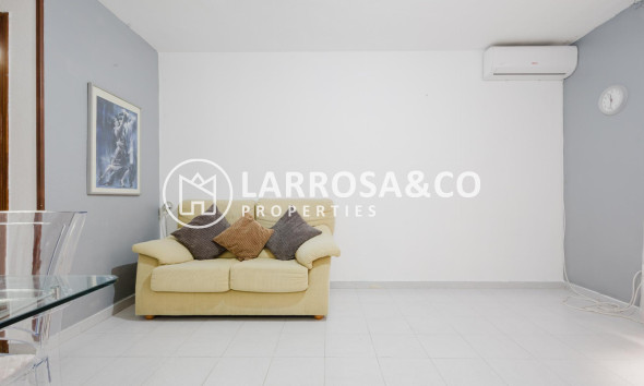 Resale - Apartment - Torrevieja - Playa de La Acequion