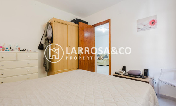 Resale - Apartment - Torrevieja - Playa de La Acequion