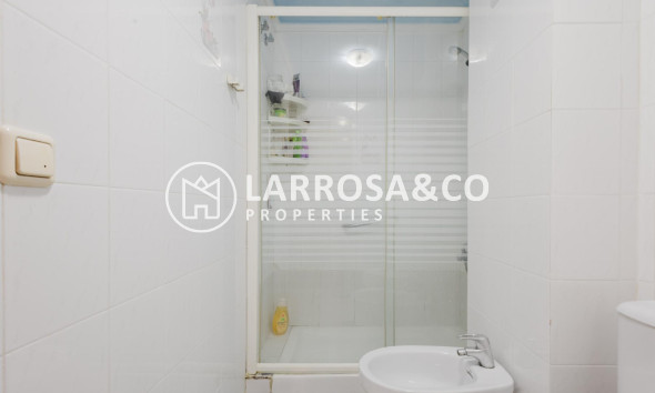Resale - Apartment - Torrevieja - Playa de La Acequion