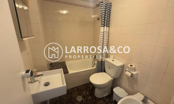 Resale - Apartment - Torrevieja - Playa del Acequión