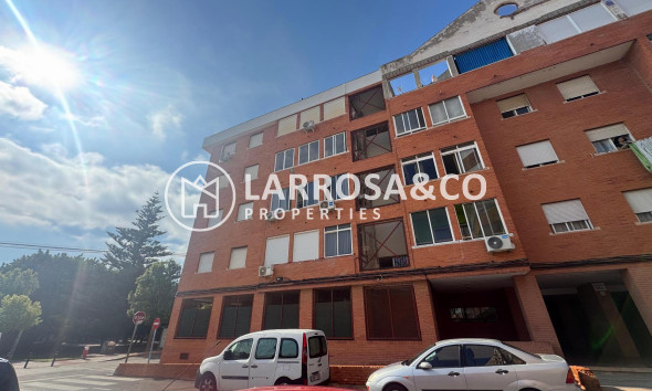 Resale - Apartment - Torrevieja - Playa del Acequión