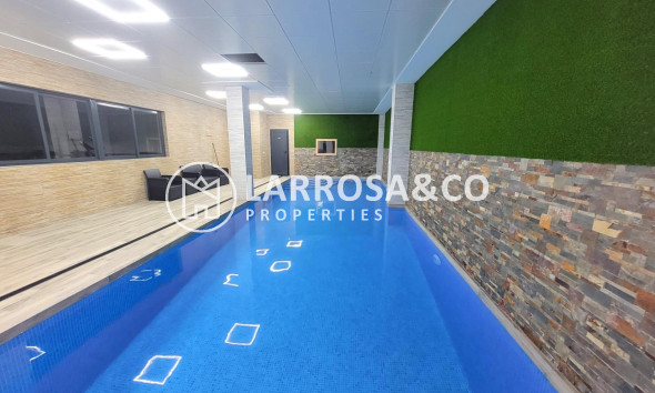 Resale - Apartment - Torrevieja - Playa del cura