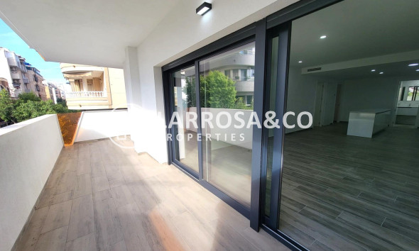 Resale - Apartment - Torrevieja - Playa del cura