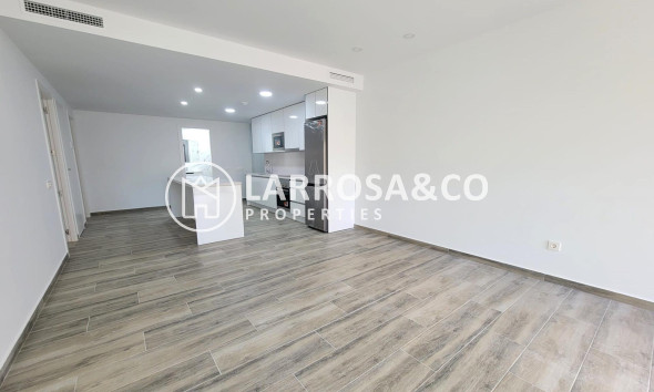 Resale - Apartment - Torrevieja - Playa del cura