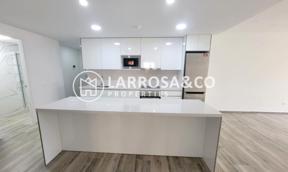 Resale - Apartment - Torrevieja - Playa del cura