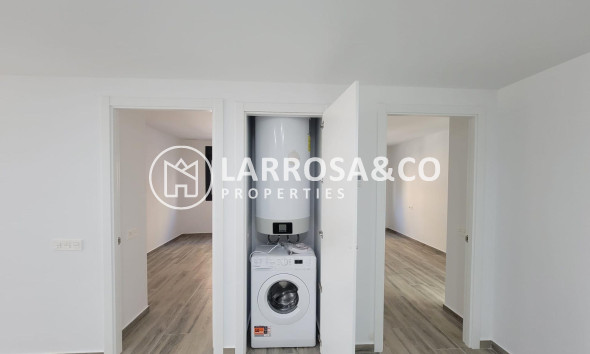 Resale - Apartment - Torrevieja - Playa del cura