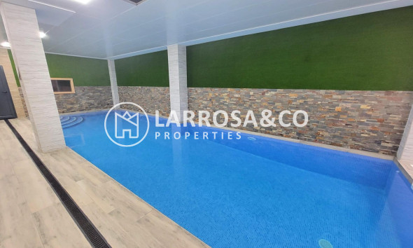 Resale - Apartment - Torrevieja - Playa del cura