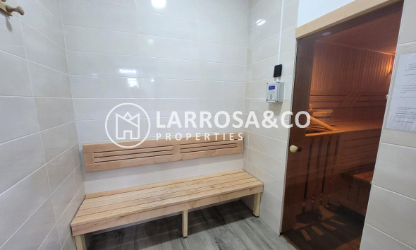 Resale - Apartment - Torrevieja - Playa del cura