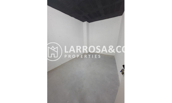 Resale - Apartment - Torrevieja - Playa del cura