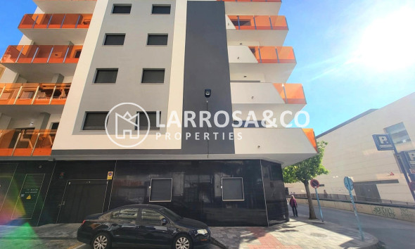 Resale - Apartment - Torrevieja - Playa del cura
