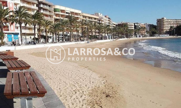 Resale - Apartment - Torrevieja - Playa del cura