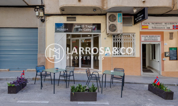 Resale - Commercial space - Torrevieja - Estacion de autobuses