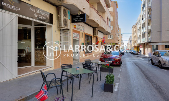 Resale - Commercial space - Torrevieja - Estacion de autobuses