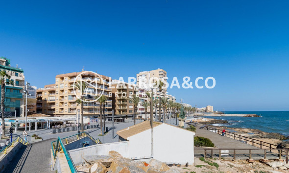 Resale - Commercial space - Torrevieja - Estacion de autobuses