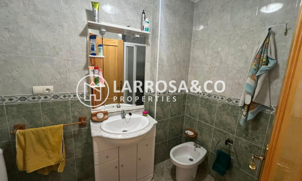 Resale - Ground floor apartment - Torrevieja - La Mata