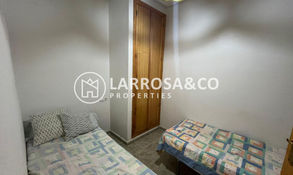 Resale - Ground floor apartment - Torrevieja - La Mata
