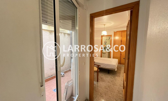 Resale - Ground floor apartment - Torrevieja - La Mata