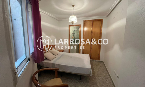 Resale - Ground floor apartment - Torrevieja - La Mata