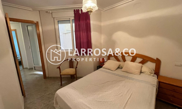 Resale - Ground floor apartment - Torrevieja - La Mata