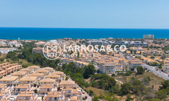 Resale - Semi-detached house - Orihuela costa - Playa Flamenca