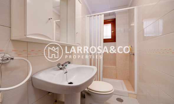 Resale - Apartment - Torrevieja - Acequion