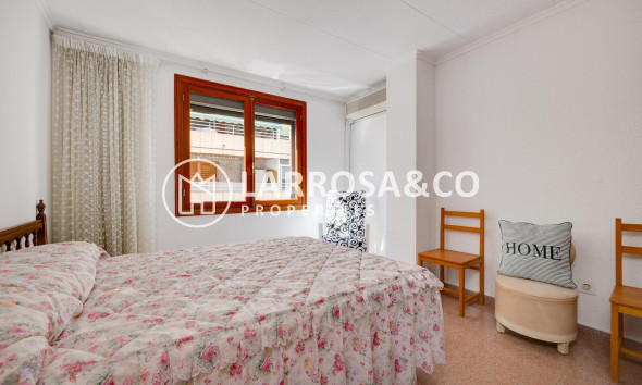 Resale - Apartment - Torrevieja - Acequion