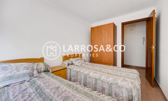 Resale - Apartment - Torrevieja - Acequion