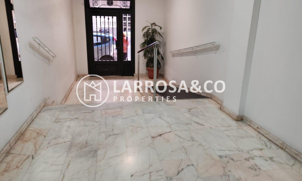 Herverkoop - Apartment - Torrevieja - Playa del cura
