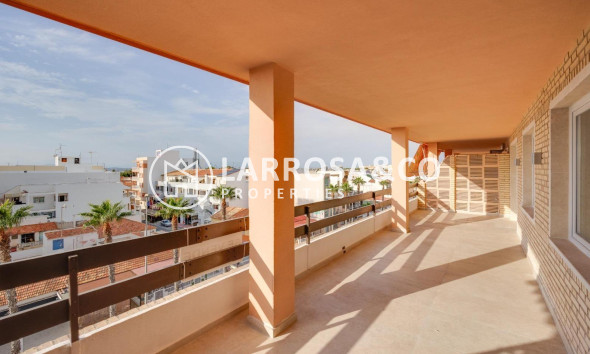 Resale - Apartment - Torrevieja - Playa de los Naufragos