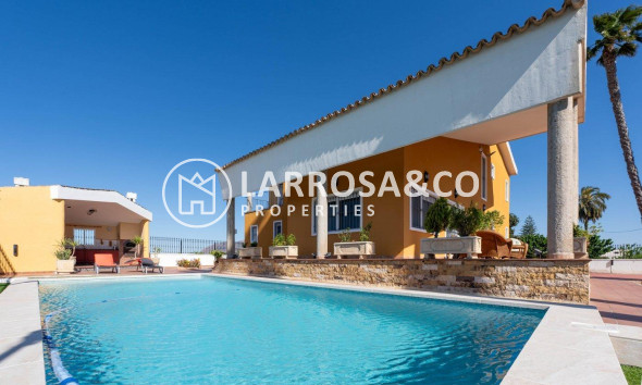 Reventa - Chalet - Orihuela - Orihuela Ciudad