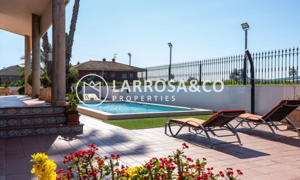 Reventa - Chalet - Orihuela - Orihuela Ciudad