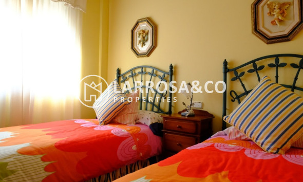 Reventa - Chalet - Orihuela - Orihuela Ciudad