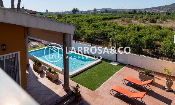 Reventa - Chalet - Orihuela - Orihuela Ciudad