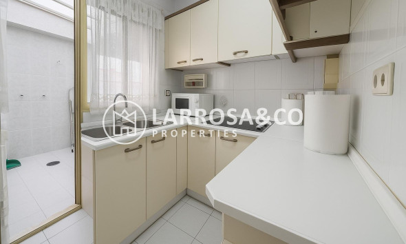 Reventa - Planta baja - Torrevieja - Acequion