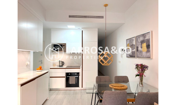 Resale - Apartment - Torrevieja - Playa del Cura