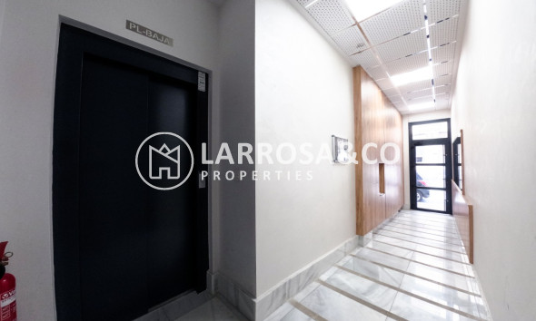 Resale - Apartment - Torrevieja - Playa del Cura