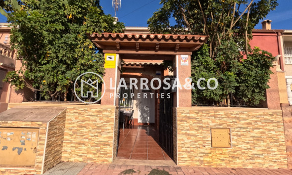 Resale - Terraced house / Townhouse - Torrevieja - El Acequión - Los Náufragos