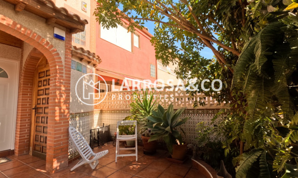 Resale - Terraced house / Townhouse - Torrevieja - El Acequión - Los Náufragos