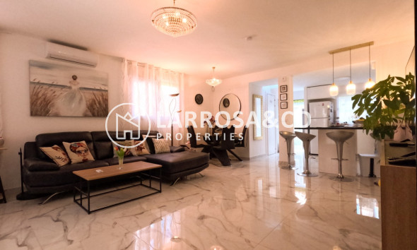 Resale - Terraced house / Townhouse - Torrevieja - El Acequión - Los Náufragos