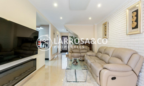 Resale - Terraced house / Townhouse - Torrevieja - Aguas Nuevas