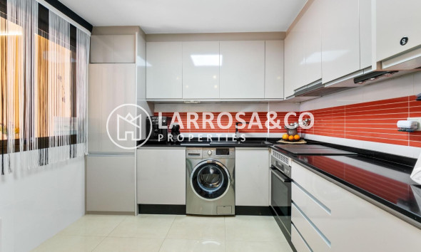 Resale - Terraced house / Townhouse - Torrevieja - Aguas Nuevas