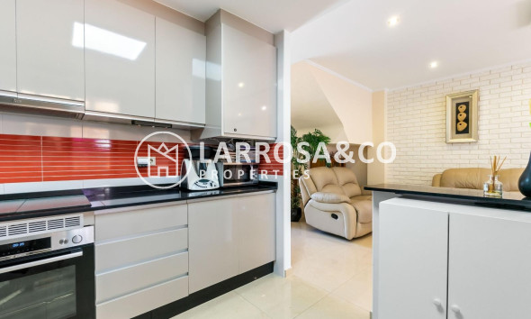 Resale - Terraced house / Townhouse - Torrevieja - Aguas Nuevas