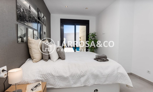 Nouvelle Construction - Villa - Pilar de la Horadada - pueblo