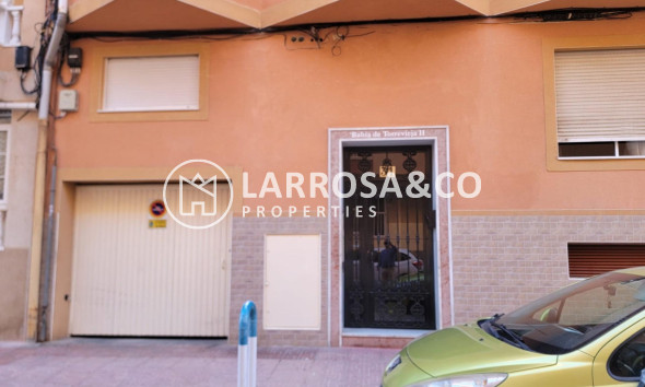 Reventa - Atico - Torrevieja - Playa Los Locos